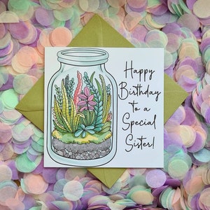 Mooie en kleurrijke, met de hand geïllustreerde gepersonaliseerde terrariumverjaardagskaart! De perfecte verjaardagskaart voor plantenliefhebbers!