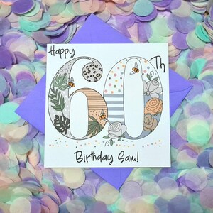 Spaß, Hand illustrierte personalisierte, Meilenstein 60. Geburtstag Blumen Geburtstagskarte. Die perfekte Karte, um einen 60sten Geburtstag zu feiern!