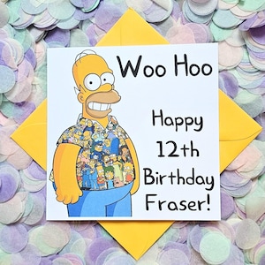 Carte d'anniversaire personnalisée amusante et colorée, les Simpsons et les personnages, parfaite pour les fans des Simpsons.
