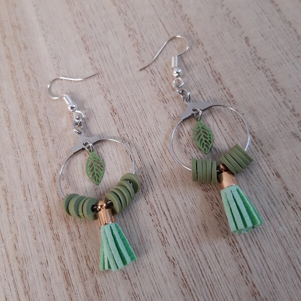 Boucles d'oreilles créoles et perles heishi verte