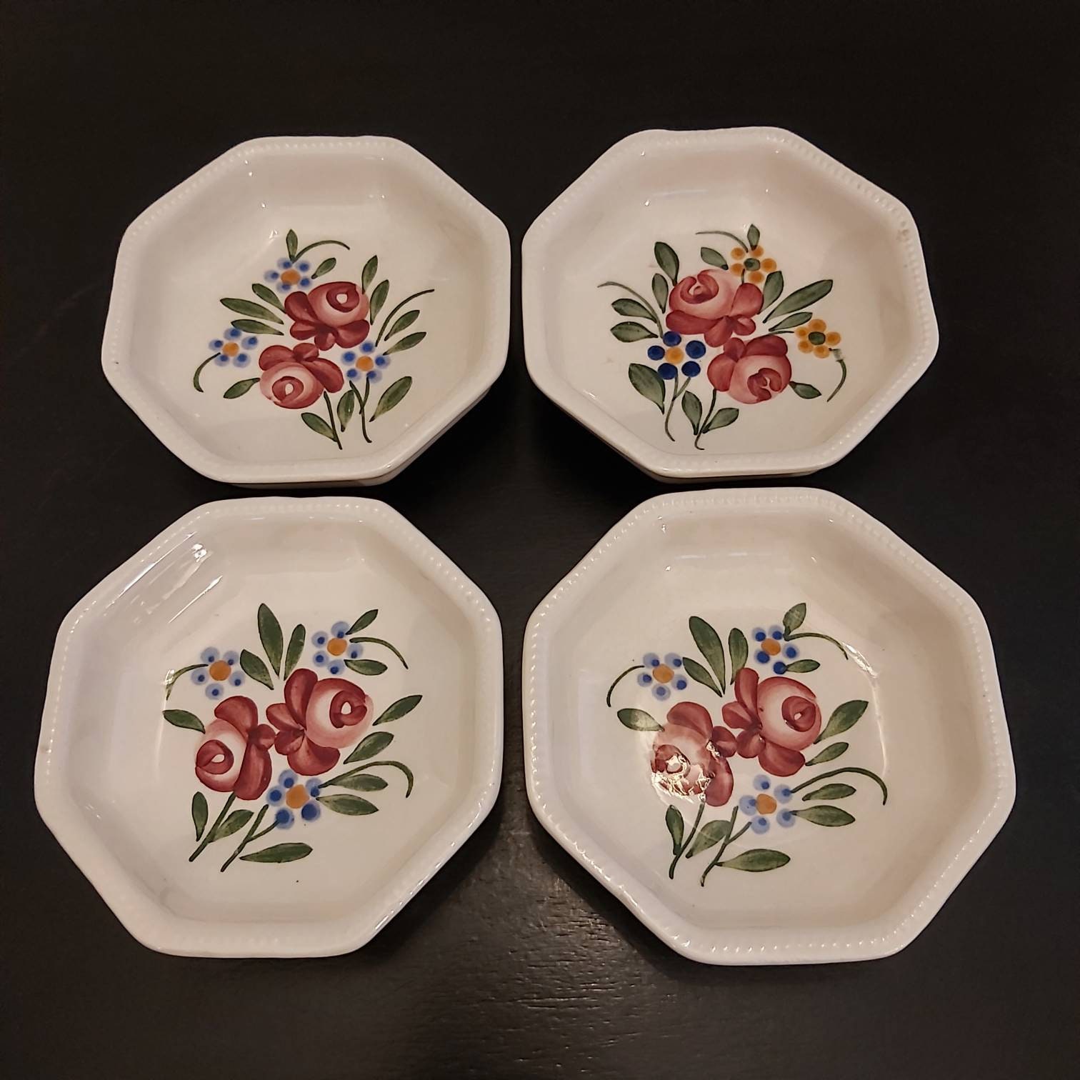 Ensemble de 4 Faïenceries Antiques Sarreguemines Digoin Français Plats Apéritifs en Céramique, Colle