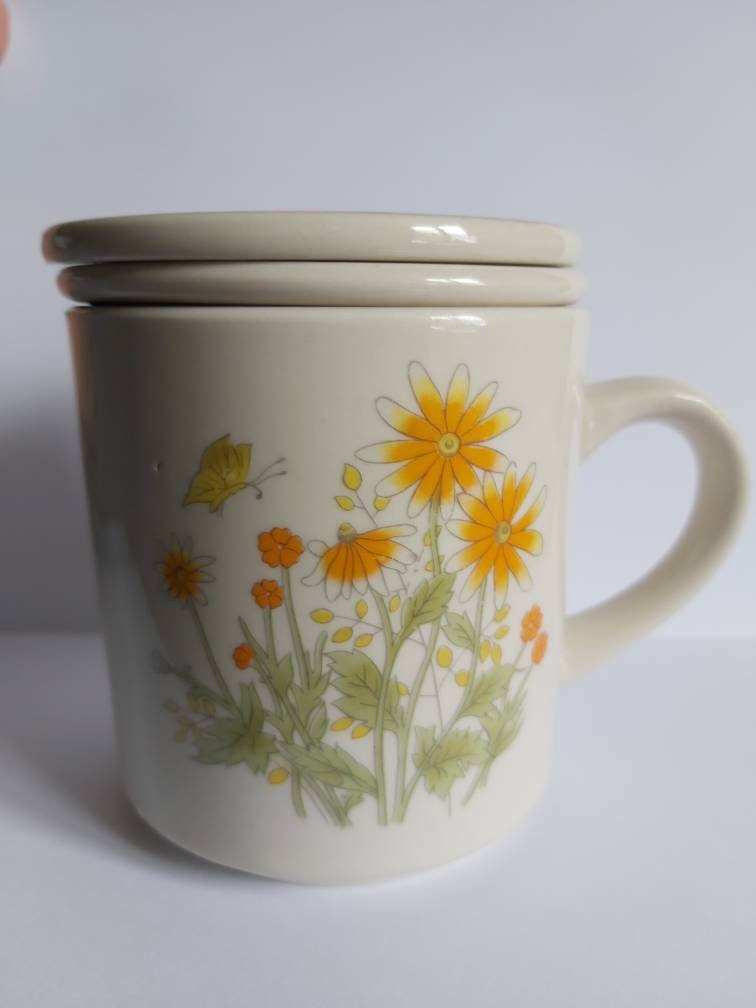 Gres Made in Korea Des Années 1970, Tasse à Thé et Couvercle, Fleurs Orange Papillon Jaune, Vintage 