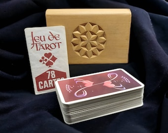 Cartes de jeu de tarot françaises vintage dans une boîte sculptée à la main, jeu de tarot, cartes de tarot, français, 78 cartes, cartes à jouer « Love Hearts » Carta Mundi