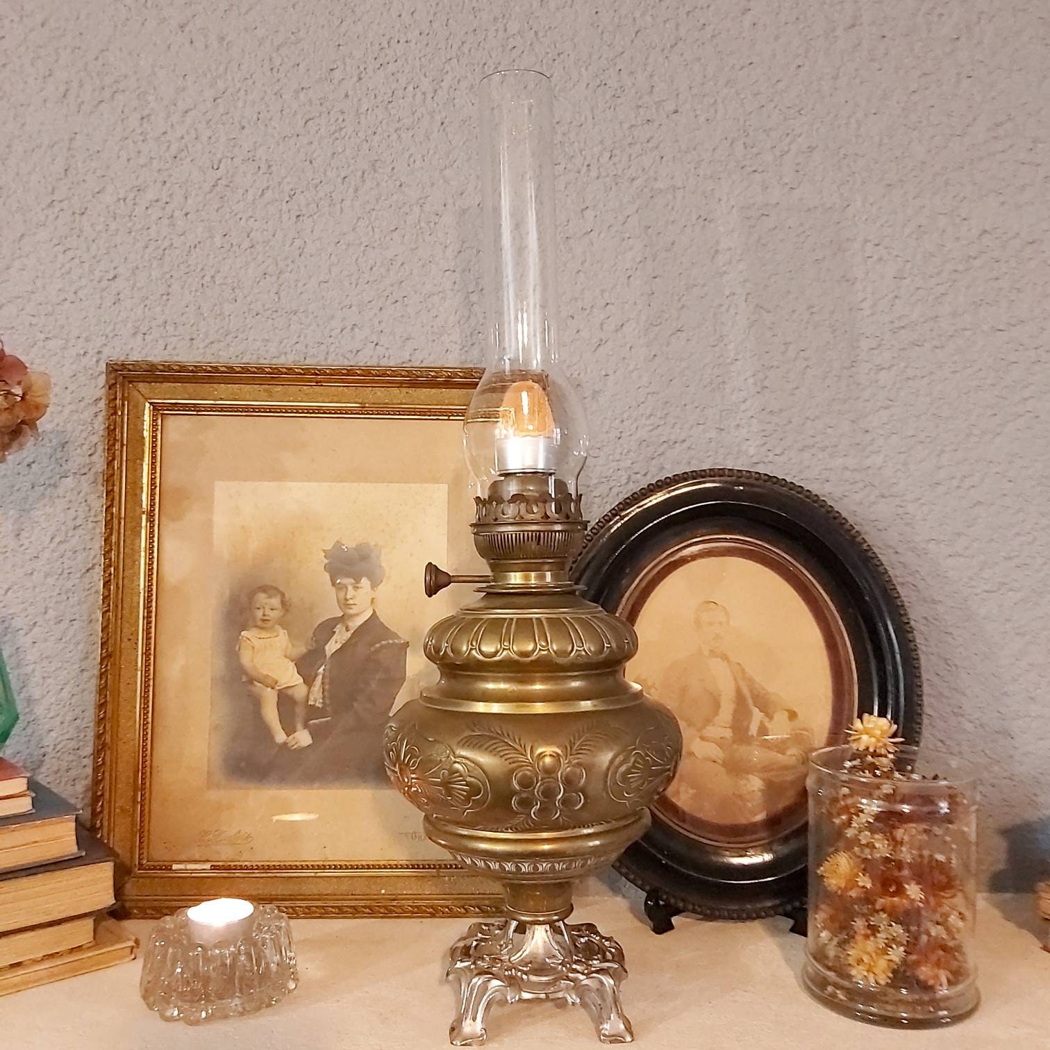 Belle Grande Lampe Vintage en Laiton Matador 20E Anniversaire 20 Essence/Huile Ouragan, Corps en ave