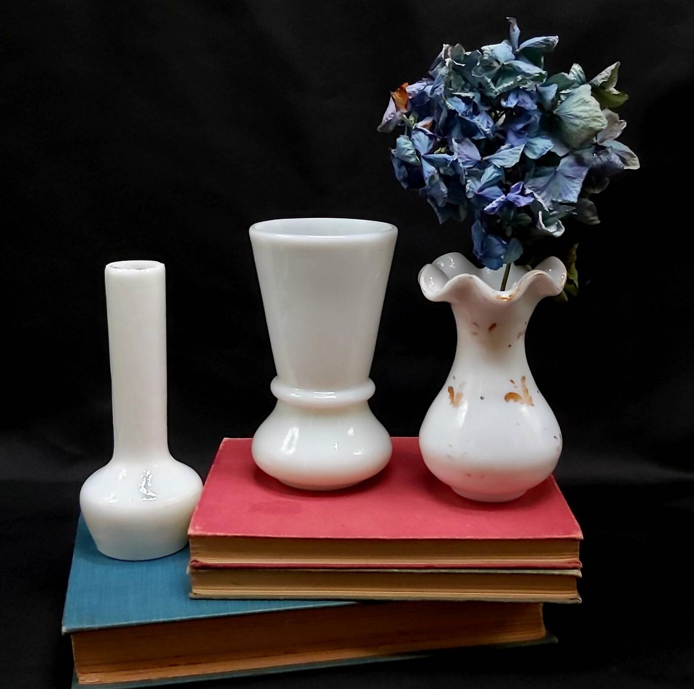 Mini Français Collection Vintage Milk Glass. Vases, Station d'accessoires Végétaux, Floraux, Vases D