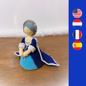 Queen Caroline crochet pattern - Queen Caroline of Ansbach crochet pattern - Royalty amigurumi doll pattern - British queen crochet doll