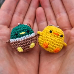 Crocheted keychain &quot;chick&quot; or &quot;duck&quot;