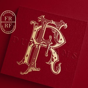 Puede incluir: Monograma dorado con las letras "FR" y "RF" entrelazadas en una fuente decorativa y adornada. Las letras están sobre un fondo rojo.