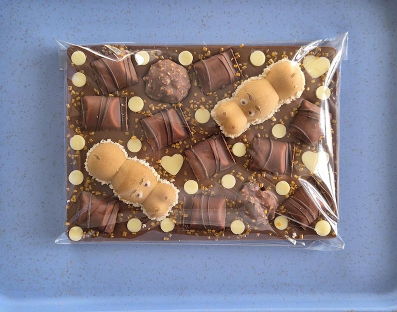 Chocolate Slab: Kinder Bueno, Happy Hippo, Ferrero Rocher Toppings image 3