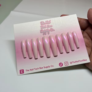 Pink Chrome Press Ons // Chrome Press Ons // press on nails // pink press ons // pink nails // custom press ons