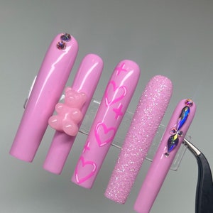 Pink Sparkly Press Ons // Pink Press Ons // press on nails // birthday press ons // pink nails // custom press ons