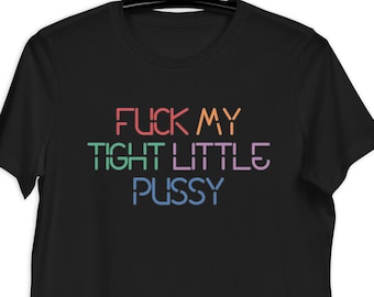 Dam-T-shirt med avslappnad passform – regnbågsfärgad textgrafik