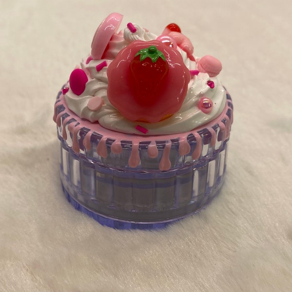 Strawberry Cake Grinder