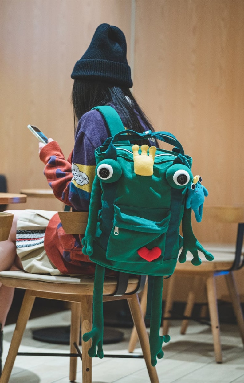 Frog doll backpack. Cute cartoon frog schoolbag. Large capacity travel bag. Green. Ideal gift image 1