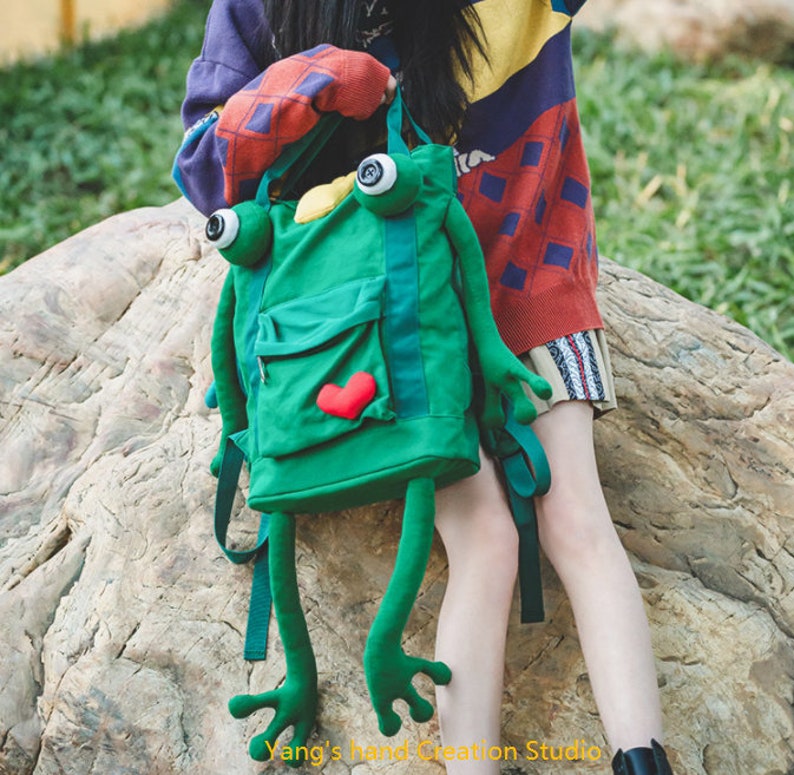 Frog doll backpack. Cute cartoon frog schoolbag. Large capacity travel bag. Green. Ideal gift image 6