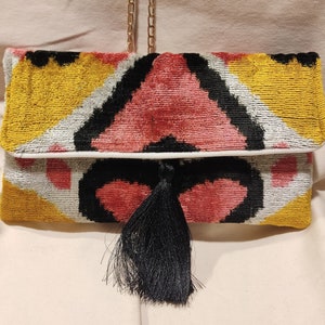 Handmade Ikat Velvet Clutch Bag: Silk Uzbek Design