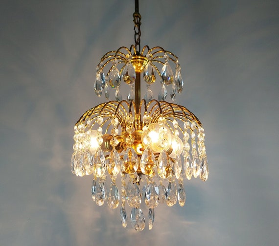ヴィンテージフレンチクリスタルシャンデリア：希少なアンティーク真鍮