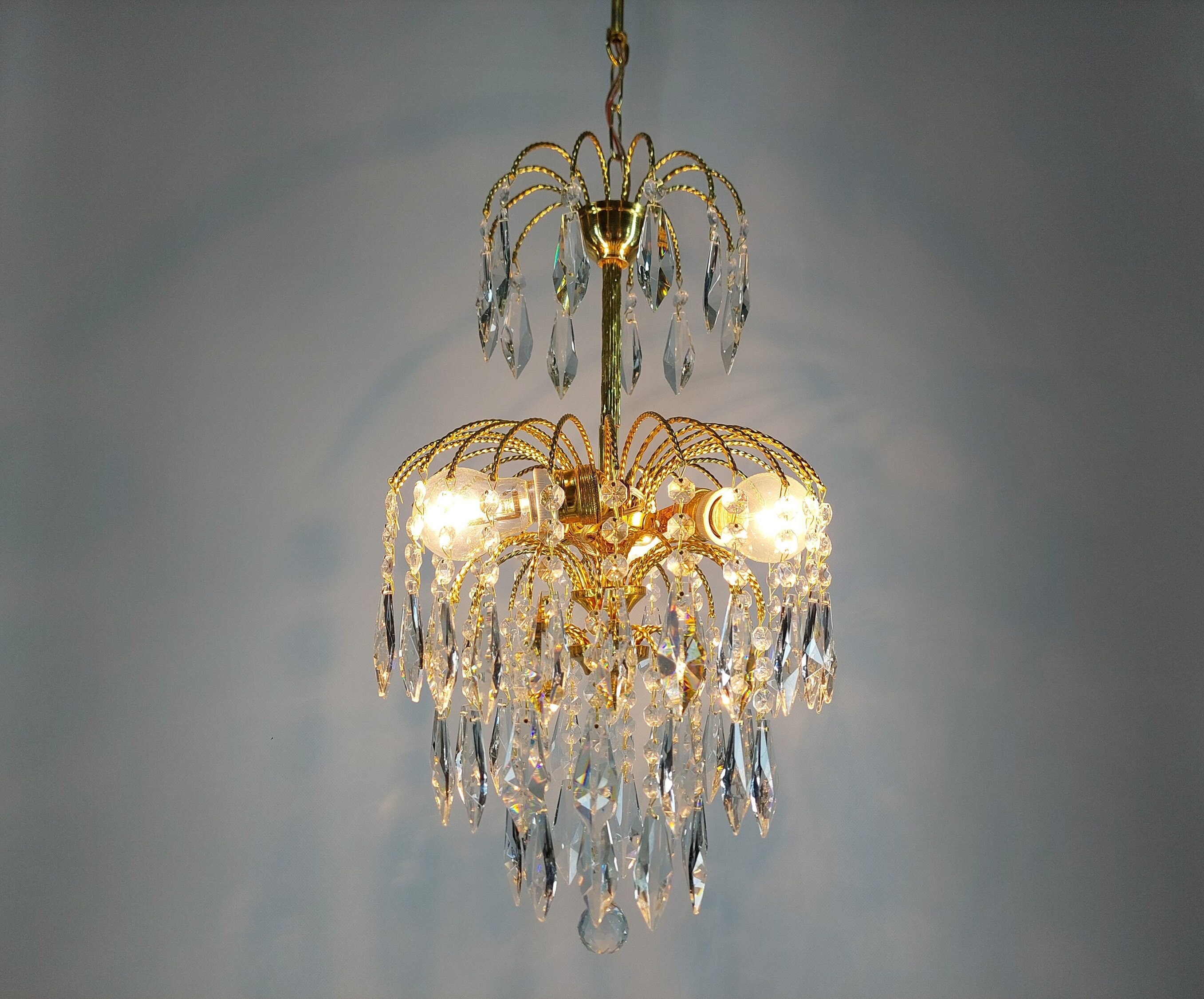 ヴィンテージフレンチクリスタルシャンデリア：希少なアンティーク真鍮