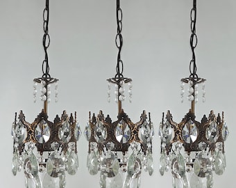 Lámpara de araña vintage francesa de cristal y latón a juego: Lámpara de techo de estilo Art Déco antiguo