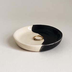 Chunky Black and White Ring Dish, Organic Mini Tray Organizer, Ceramic Plate, Jewelry Storage, Beige Decor, Trinket, Aesthetic Neutral Girl