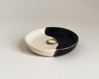 Chunky Black and White Ring Dish, Organic Mini Tray Organizer, Ceramic Plate, Jewelry Storage, Beige Decor, Trinket, Aesthetic Neutral Girl