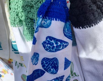 SEASHELLS CROCHETED HANDTOWEL