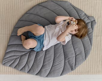 Leaf Play Mat for Baby | Organic Linen Baby Floor Mat | Leaf Tummy Time Mat | Boho Nursery Decor | Newborn Gift Idea
