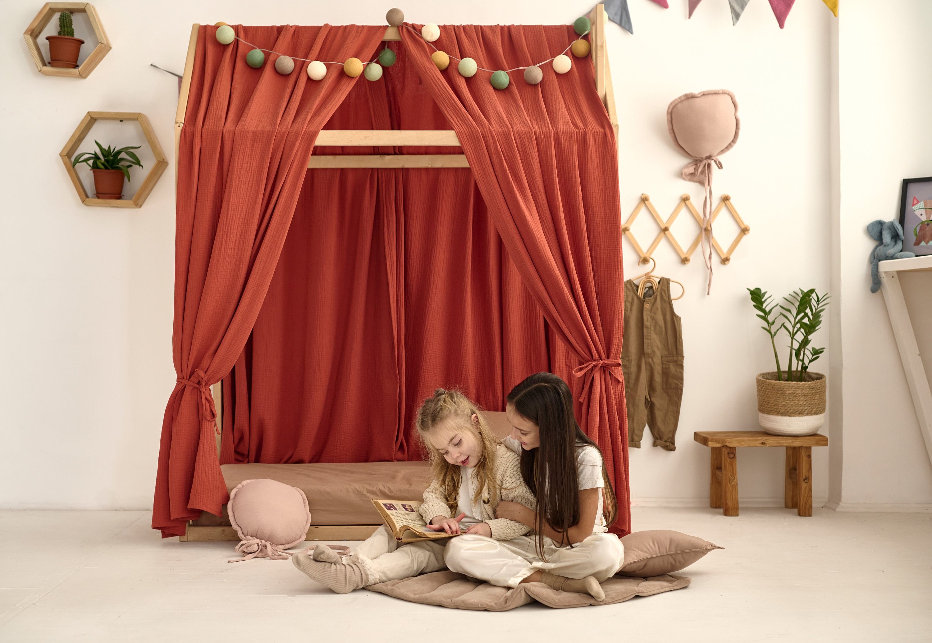 Montessori Bed Canopy , Canopy Bed , Montessori Floor Bed , Canopy Bed — free download