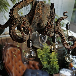 TempleOfTheSun★Palas Chandelier シャンデリアピアス ふくろう フクロウとシャンデリア』（パープル）チェコビーズのピアス