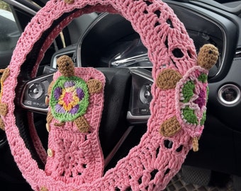 女性用かぎ針編みステアリングホイールカバー、かわいいグリーンシートベルトカバー、車用ミラー吊り下げペンダント、車内アクセサリー装飾