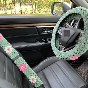 Stuurwielhoezen, handgemaakte gehaakte stuurhoes voor vrouwen, schattige madeliefjesbloemgordelhoes, decoraties voor auto-interieuraccessoires