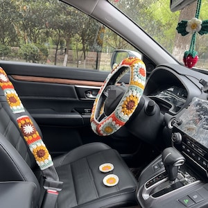Coprivolante, Coprivolante all'uncinetto con girasole arcobaleno e quadrato della nonna, Copricintura di sicurezza, Decorazioni per accessori interni auto