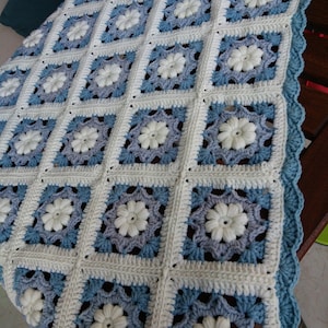 Granny Square Daisy Crochet Blanket,Granny Square Blanket,Handmade Blanket,Baby Blanket,Flower Afghan,Crochet bedspread,Crochet lap blanket