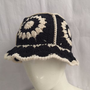 Crochet Vintage Bucket Hat ,Granny Square Vintage Fashion Hat,Bucket Hat Cute,Unisex Bucket hats,Flower Bucket Hat, Colorful Vintage Bucket