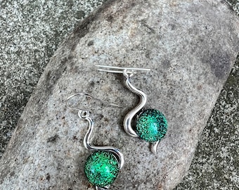 Stunning Emerald Green Dichroic Glass In A Silver Plated Wiggle Design Earrings FREE P&P