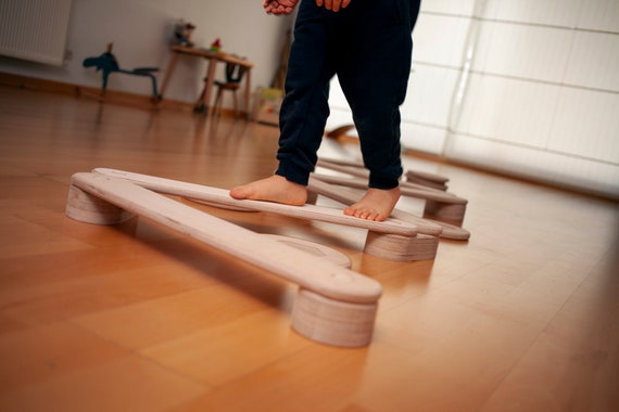 Planche d'équilibre Montessori, Jeu d'équilibre, Matériel Montessori, Jouet  pour bébé, Poutres -  Canada