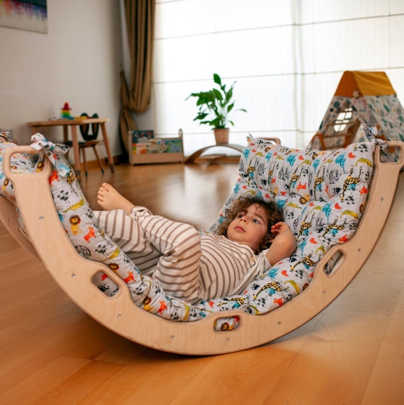 Mini Arco De Escalada De Madera Con Cojín – Gimnasio Montessori Compacto De 76x47x37 Cm En Blanco