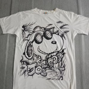 Vintage 90s snoopy full print women tshirt