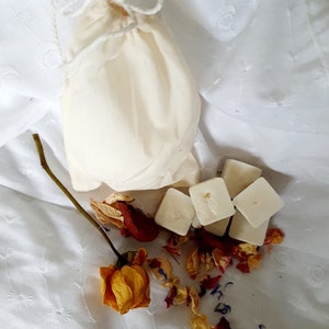 L'Mae Rose Geranium, Patchouli och Sandelträvax i en bomullspåse