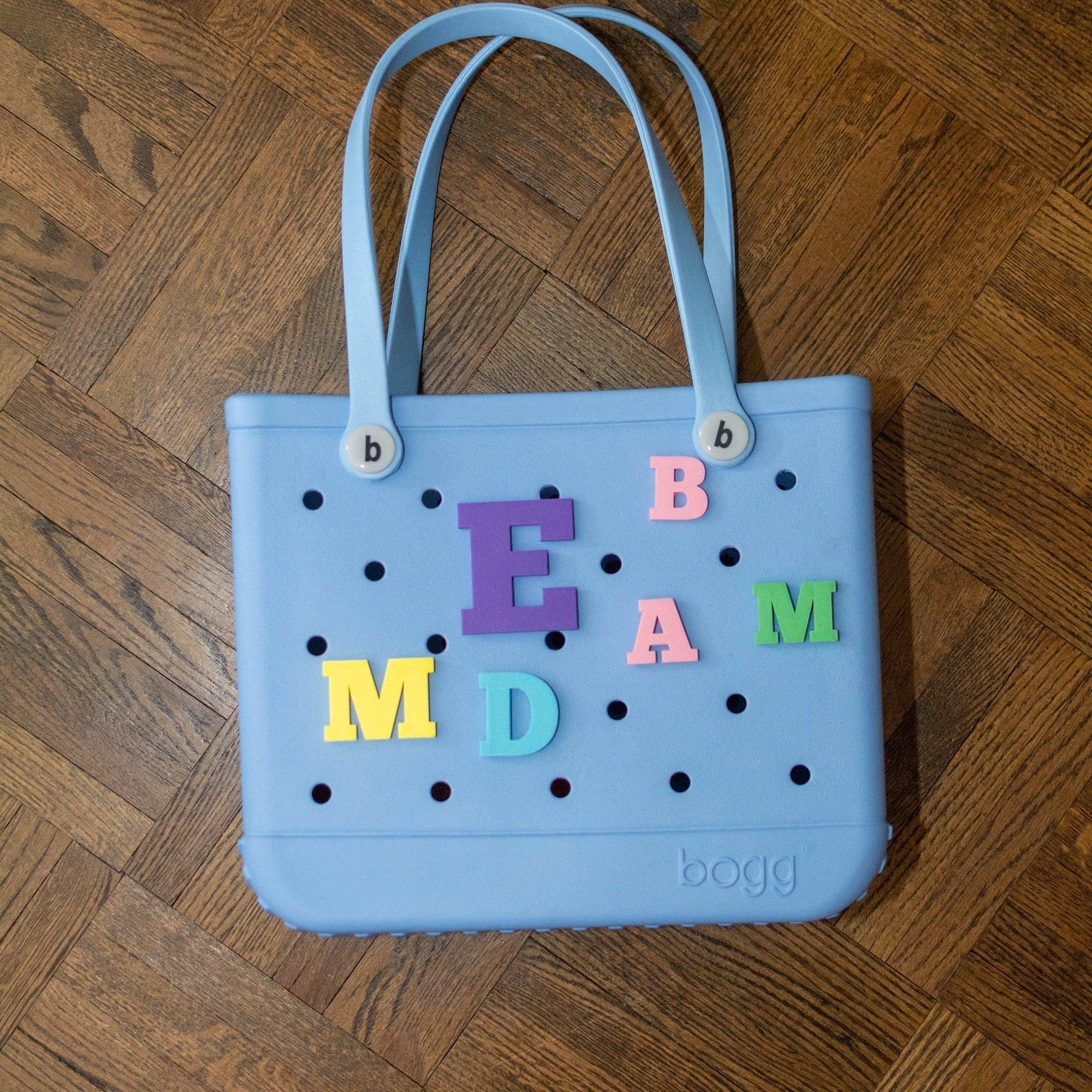 Bogg Bag with Square Border Monogram – Maddie Merriweather