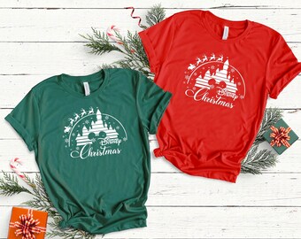 Disney Castle Weihnachtsshirt, Mickey Merry Christmas Shirt, Weihnachten Familie Urlaub Shirt, Weihnachtsgeschenke, Disney World Weihnachtsshirt