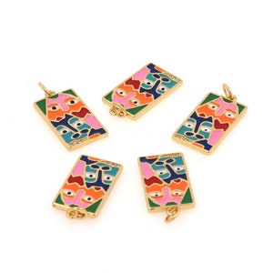 Ciondolo a forma di cartone animato americano, smaltato, placcato oro 18 carati, con viso rettangolare colorato, zirconi cubici micropavé, accessori fai da te, 26x12,5x1,5 mm