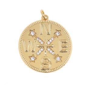 Pingente de bússola pingente redondo pingente de letra pingente cz charme artesanal faça você mesmo acessórios de joias pingente banhado a ouro 18k presente para mulheres e meninas
