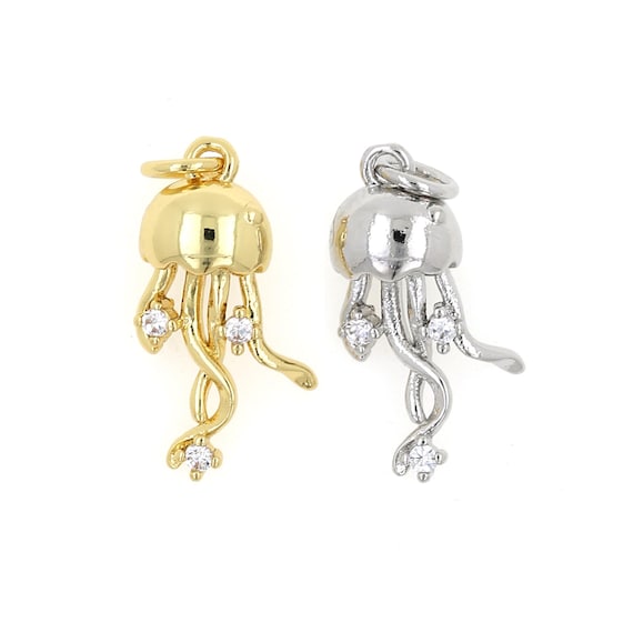Jellyfish pendant marine charm animal pendant luxury 18K gold -plated pendant CZ charm handmade handmade DIY marine pendant to give her gift