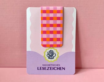 Magnetic bookmark with a checkered pattern in pink, orange, and purple | Handmade | Book accessories | | Checkered | Gingham | Gift for book lovers