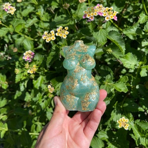 Customizable Handmade Resin Plus Size Goddess Body Figurine- Gaia