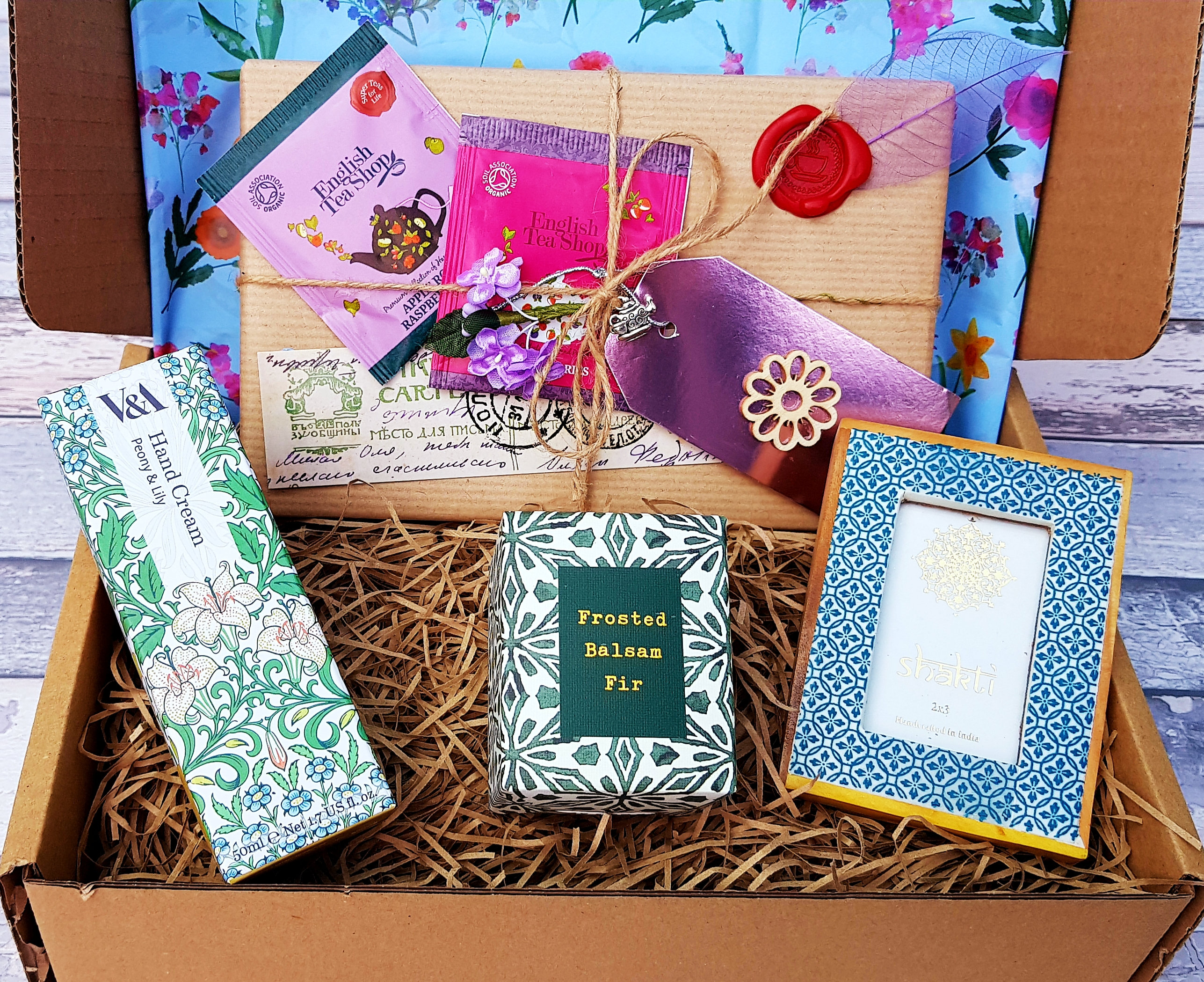 A Book Lovers Bespoke Gift Box New Book Luxury V&A Hand Etsy