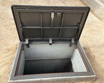Outdoor utility hatch door Custom floor portal Cellar access panel Checkered metal trapdoor Sewer entryway cover Invisible basement hatchway