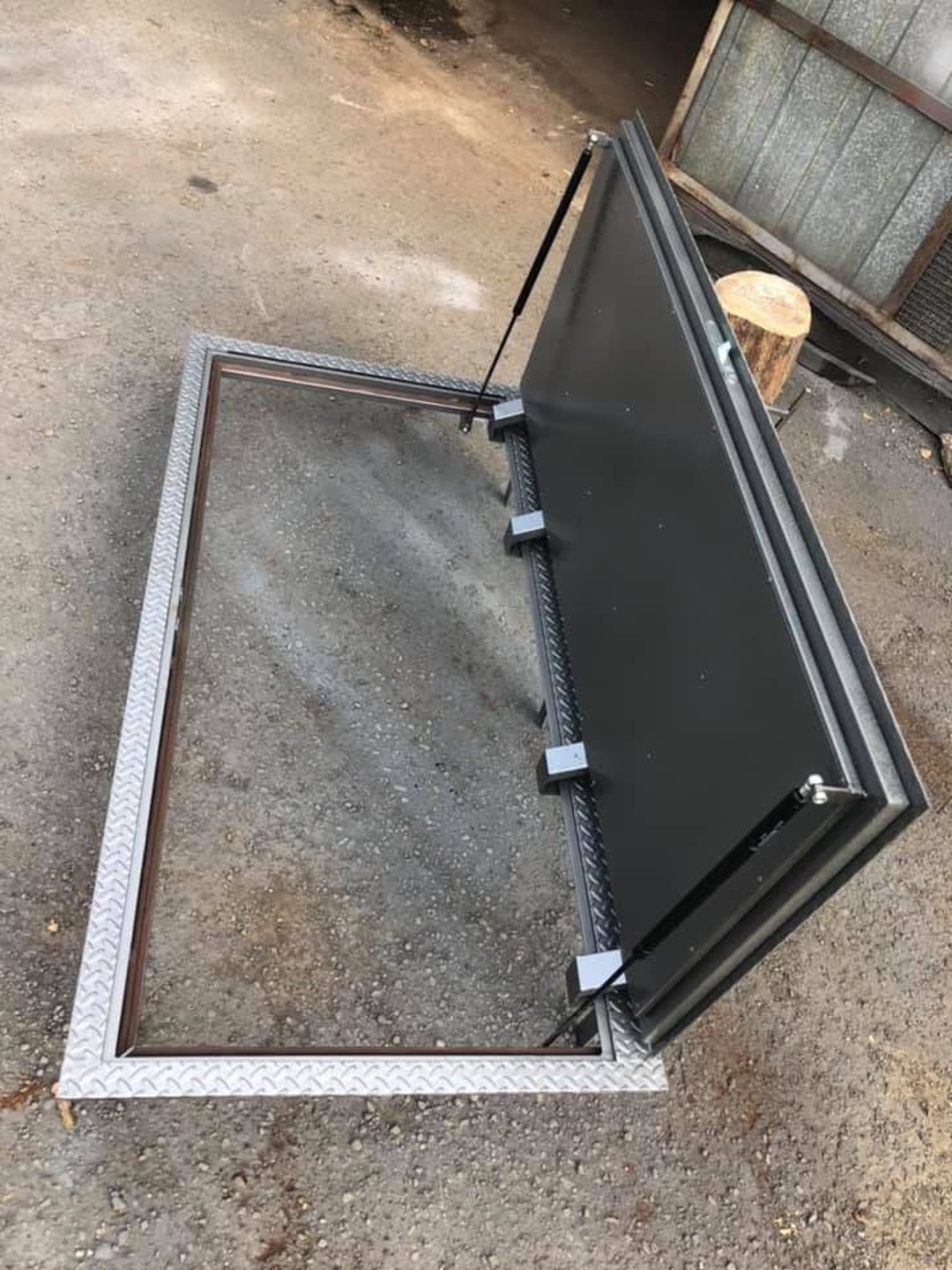 Cellar Door ／セラドアー］FREE EASY CARGO Cellar Door