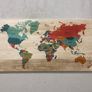 Quadro con cornice, Mappa del mondo in diversi colori - 45x30